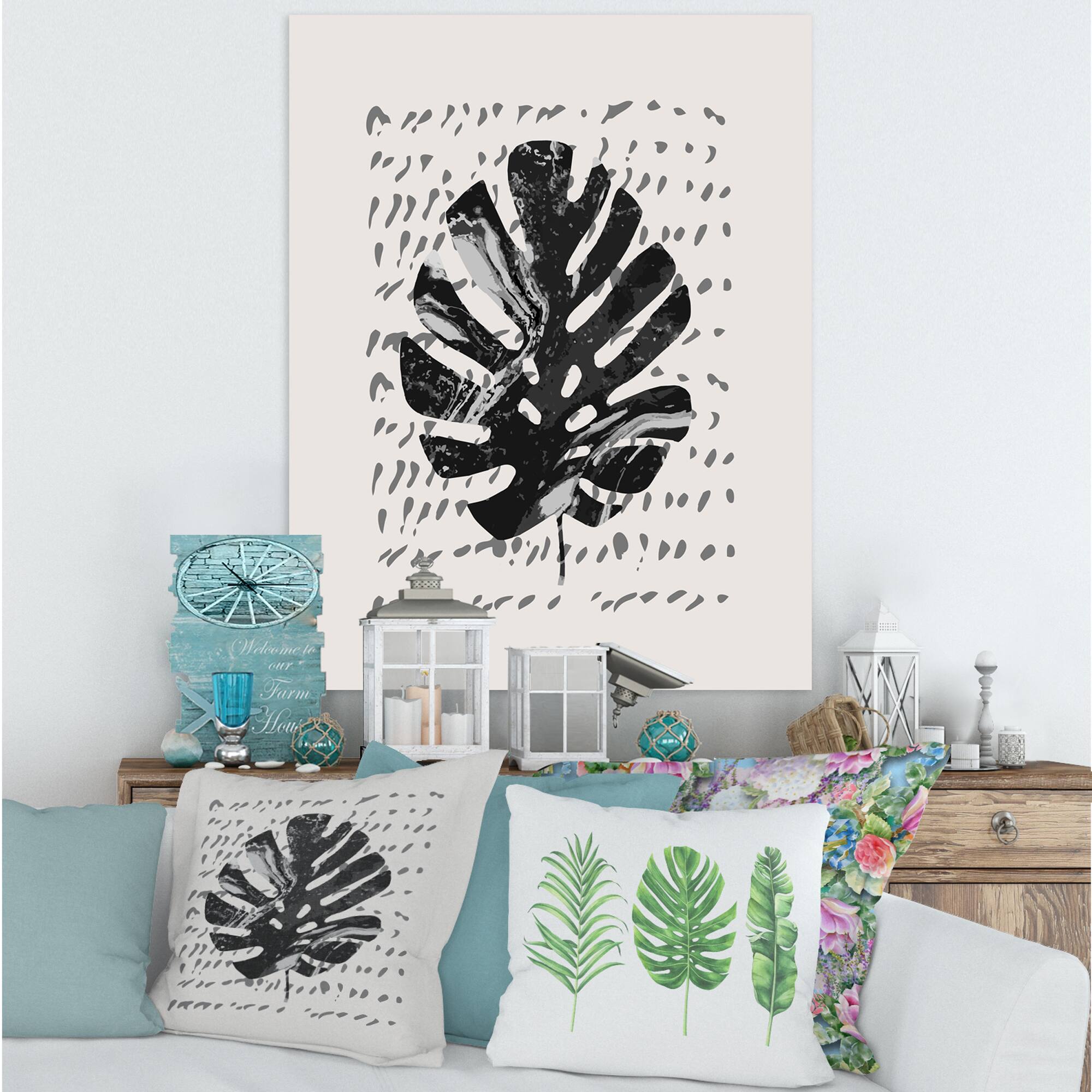 Designart - Minimal Tropical Palm Leaf On Grunge Texture
